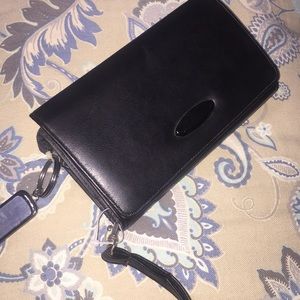 Black wristlet